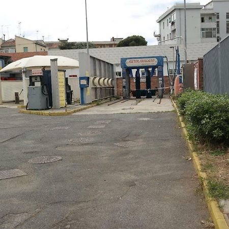 Hotel Houston Livorno - Struttura Esclusivamente Turistica - Not For Business Or Workers ภายนอก รูปภาพ