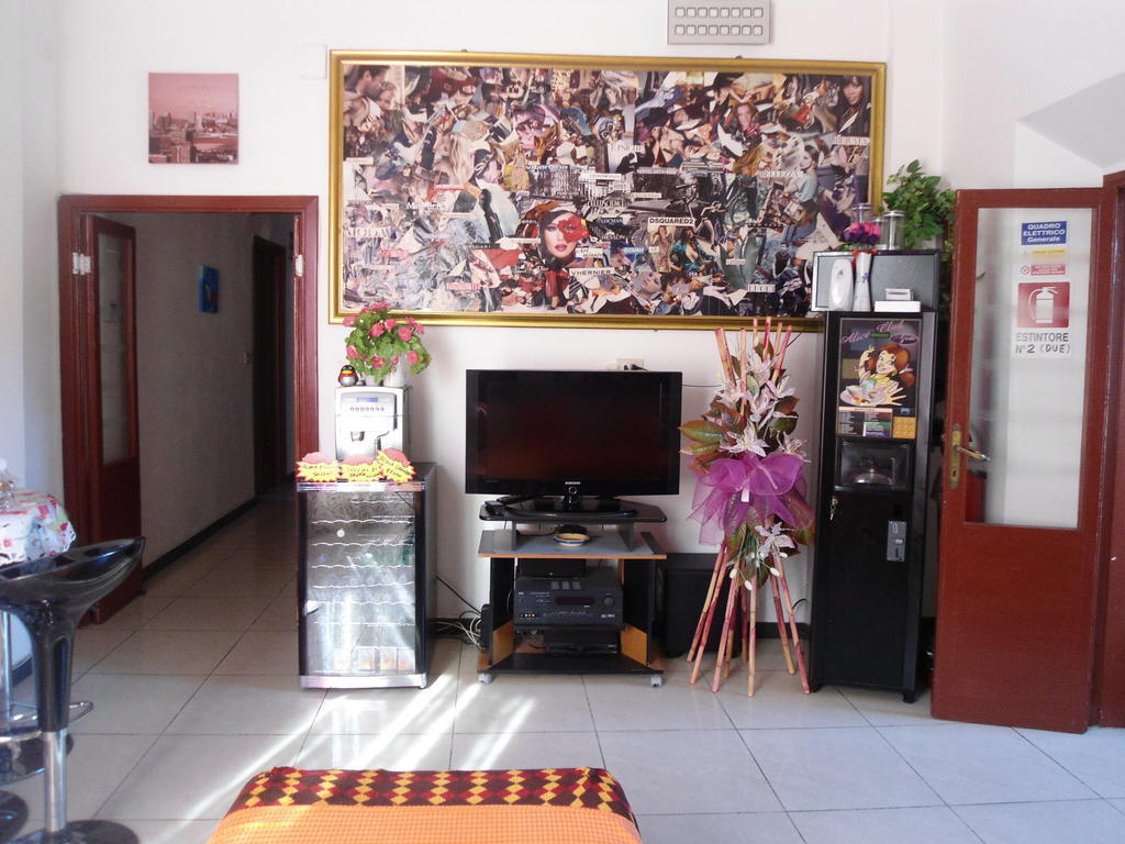 Hotel Houston Livorno - Struttura Esclusivamente Turistica - Not For Business Or Workers ภายนอก รูปภาพ