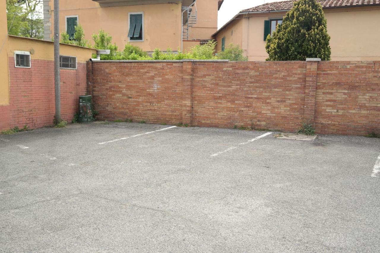Hotel Houston Livorno - Struttura Esclusivamente Turistica - Not For Business Or Workers ภายนอก รูปภาพ