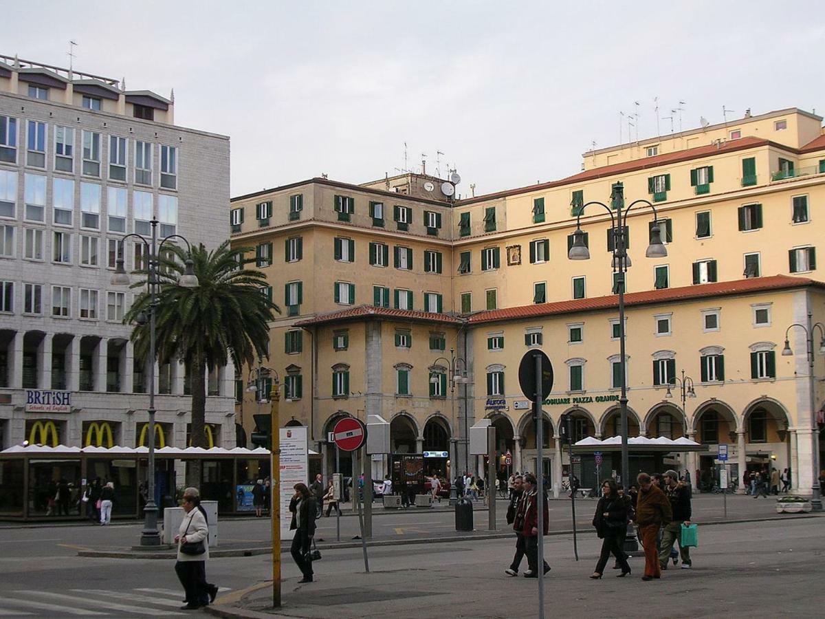 Hotel Houston Livorno - Struttura Esclusivamente Turistica - Not For Business Or Workers ภายนอก รูปภาพ