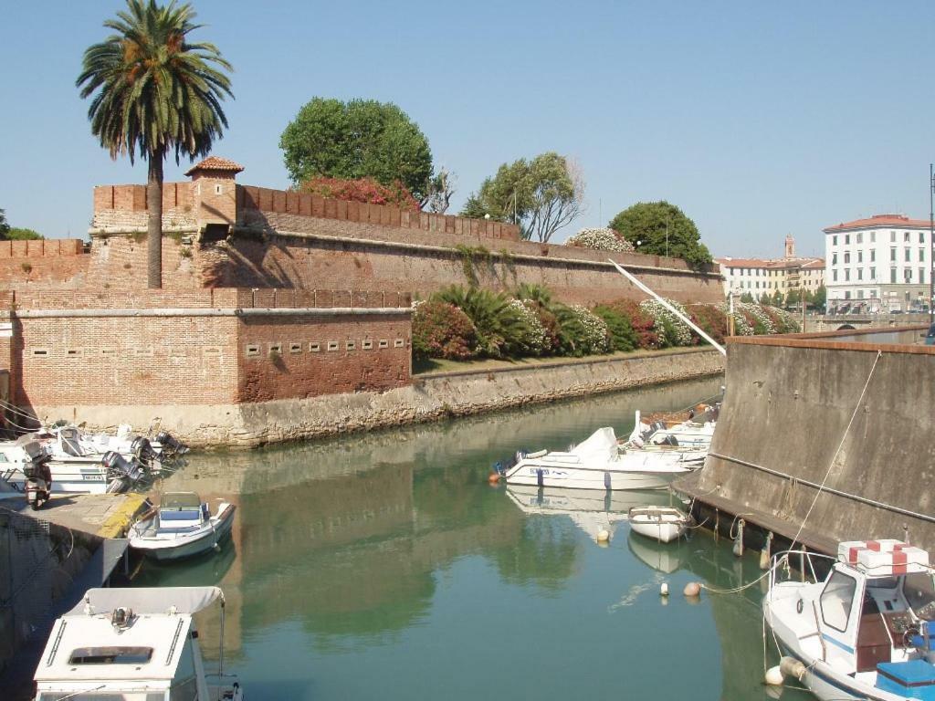 Hotel Houston Livorno - Struttura Esclusivamente Turistica - Not For Business Or Workers ภายนอก รูปภาพ