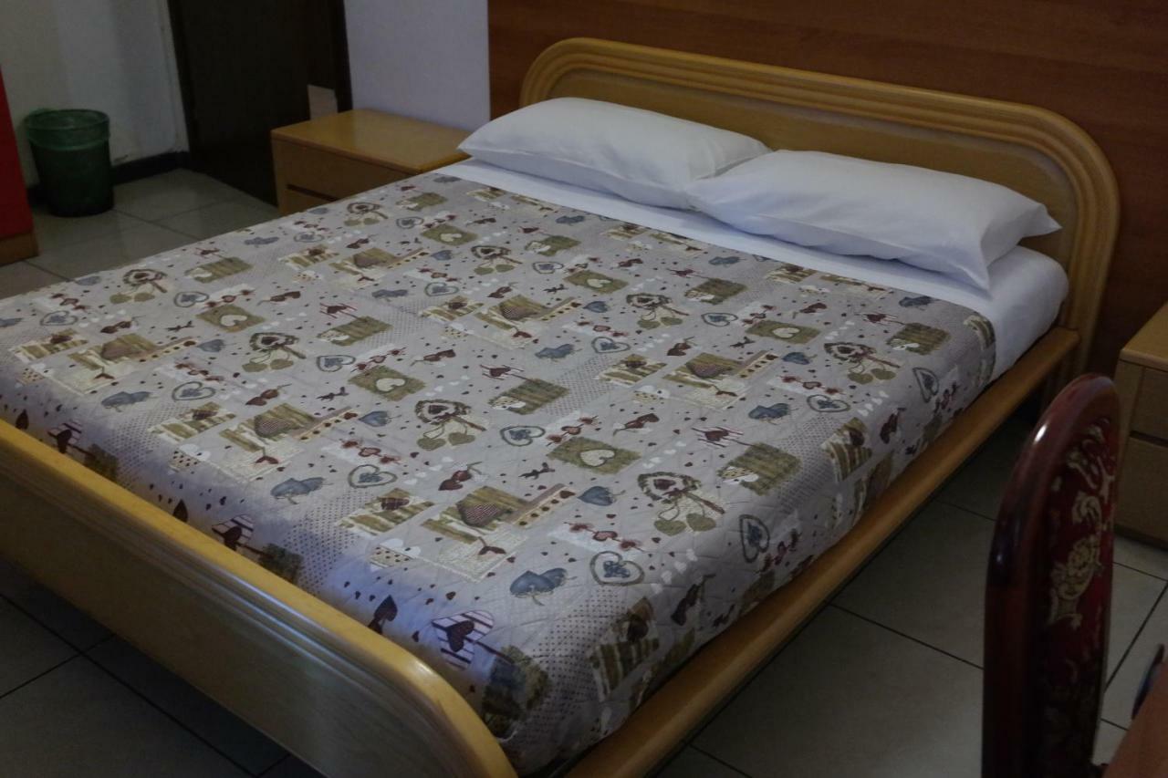 Hotel Houston Livorno - Struttura Esclusivamente Turistica - Not For Business Or Workers ภายนอก รูปภาพ