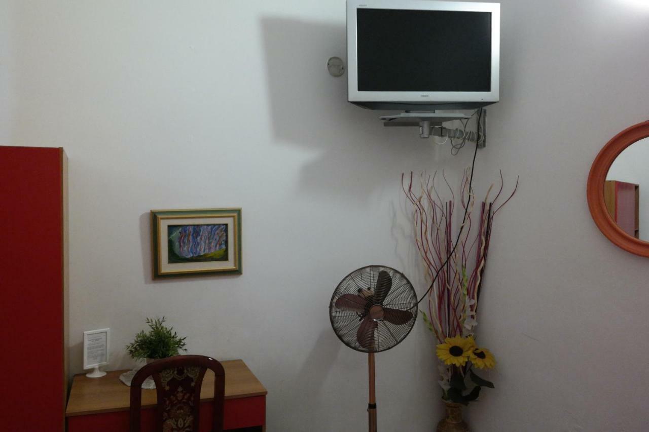 Hotel Houston Livorno - Struttura Esclusivamente Turistica - Not For Business Or Workers ภายนอก รูปภาพ