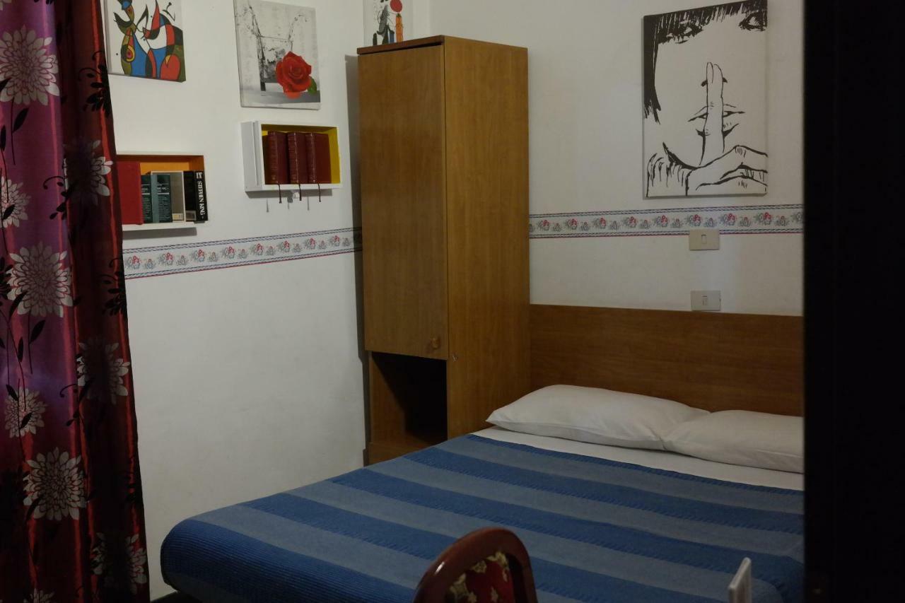 Hotel Houston Livorno - Struttura Esclusivamente Turistica - Not For Business Or Workers ภายนอก รูปภาพ
