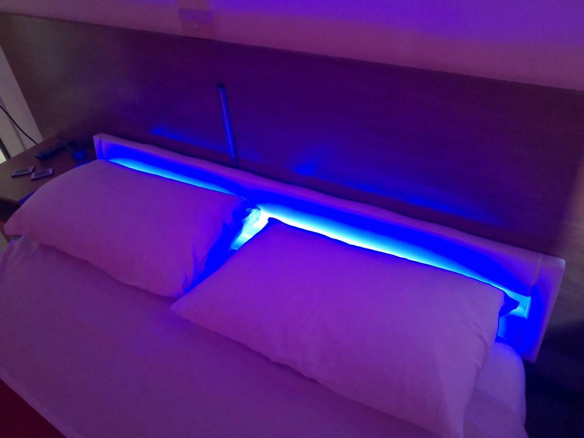 Hotel Houston Livorno - Struttura Esclusivamente Turistica - Not For Business Or Workers ภายนอก รูปภาพ